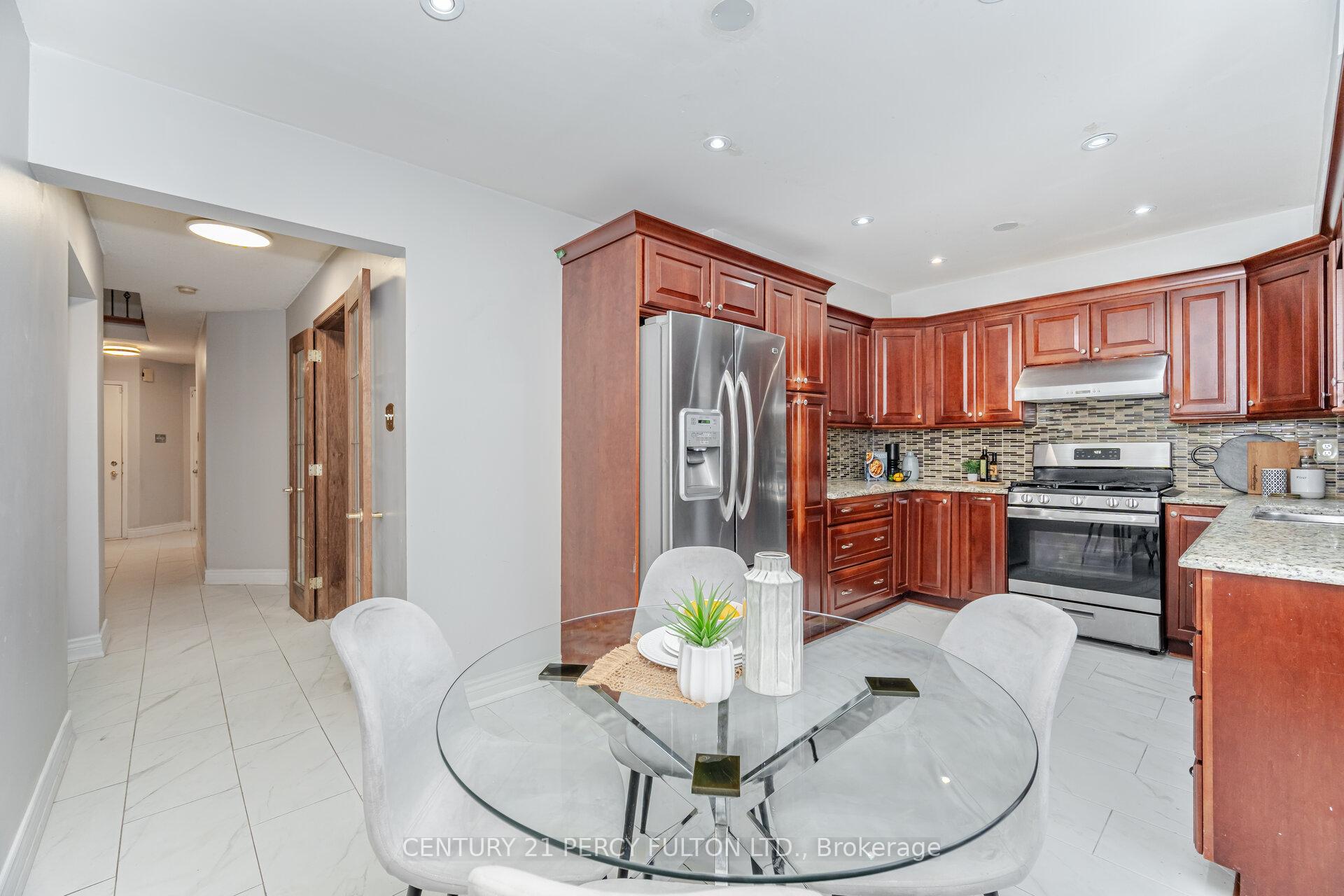 Photo 8 of 24 Carle Crescent, Ajax, Central West — HOMEH