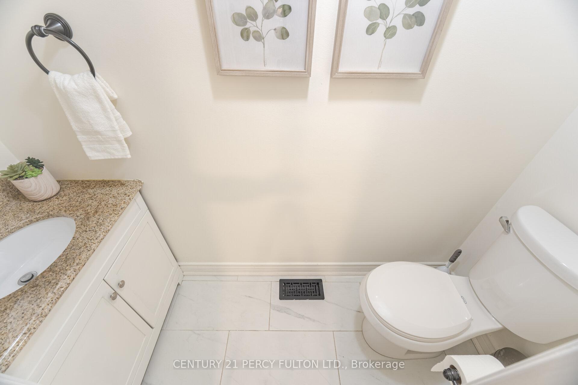 Photo 14 of 24 Carle Crescent, Ajax, Central West — HOMEH