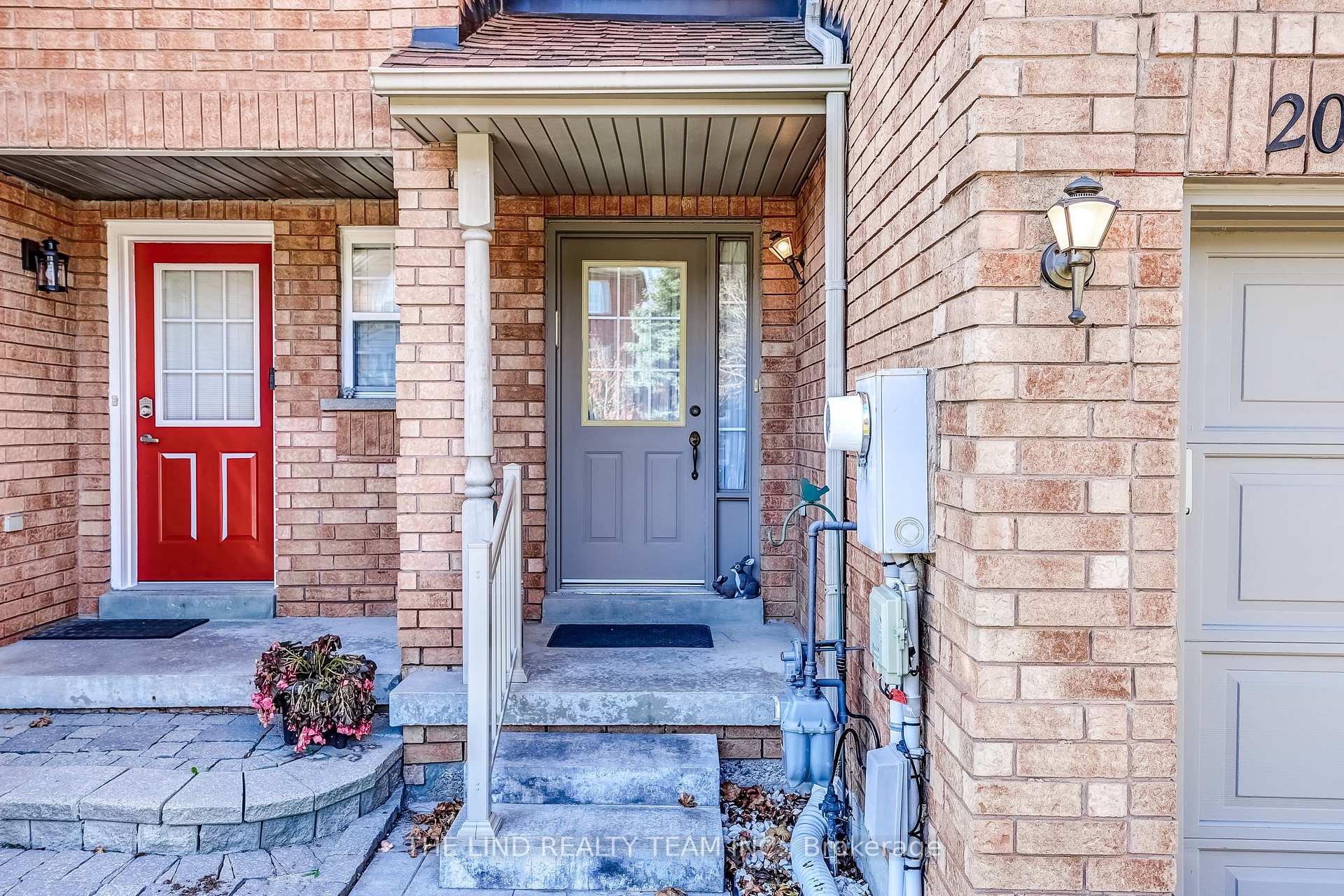 Photo 2 of 20 Hawtin Lane, Aurora, Aurora Grove — HOMEH