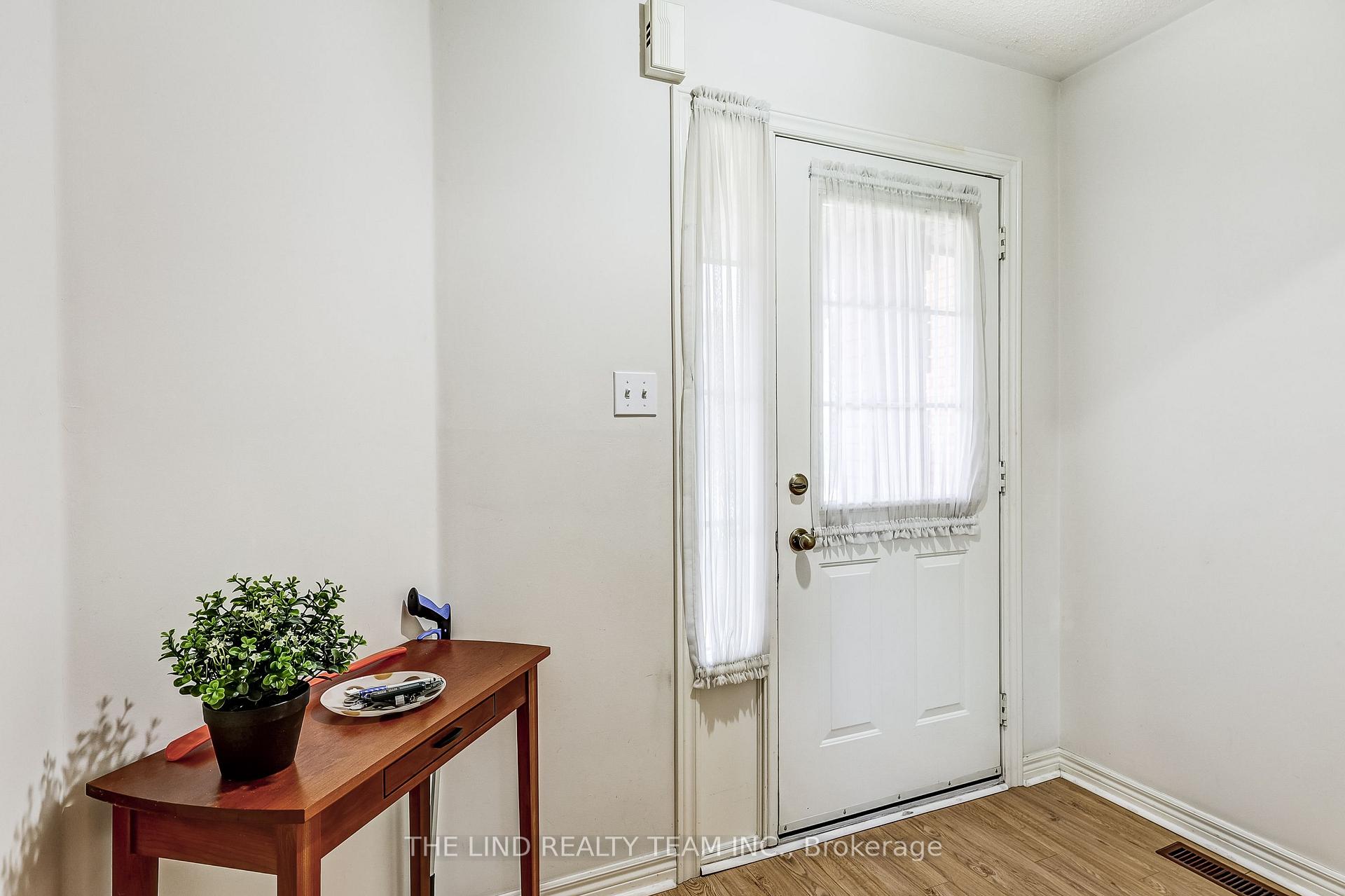 Photo 10 of 20 Hawtin Lane, Aurora, Aurora Grove — HOMEH