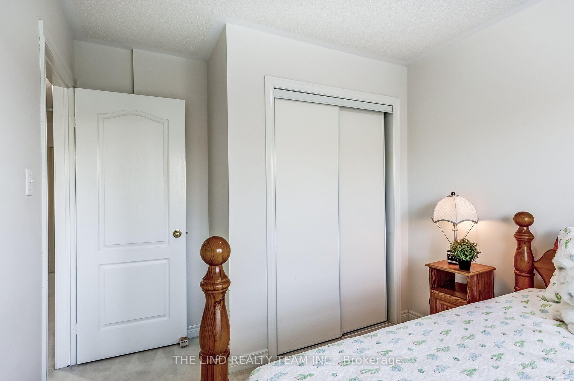 Photo 24 of 20 Hawtin Lane, Aurora, Aurora Grove — HOMEH