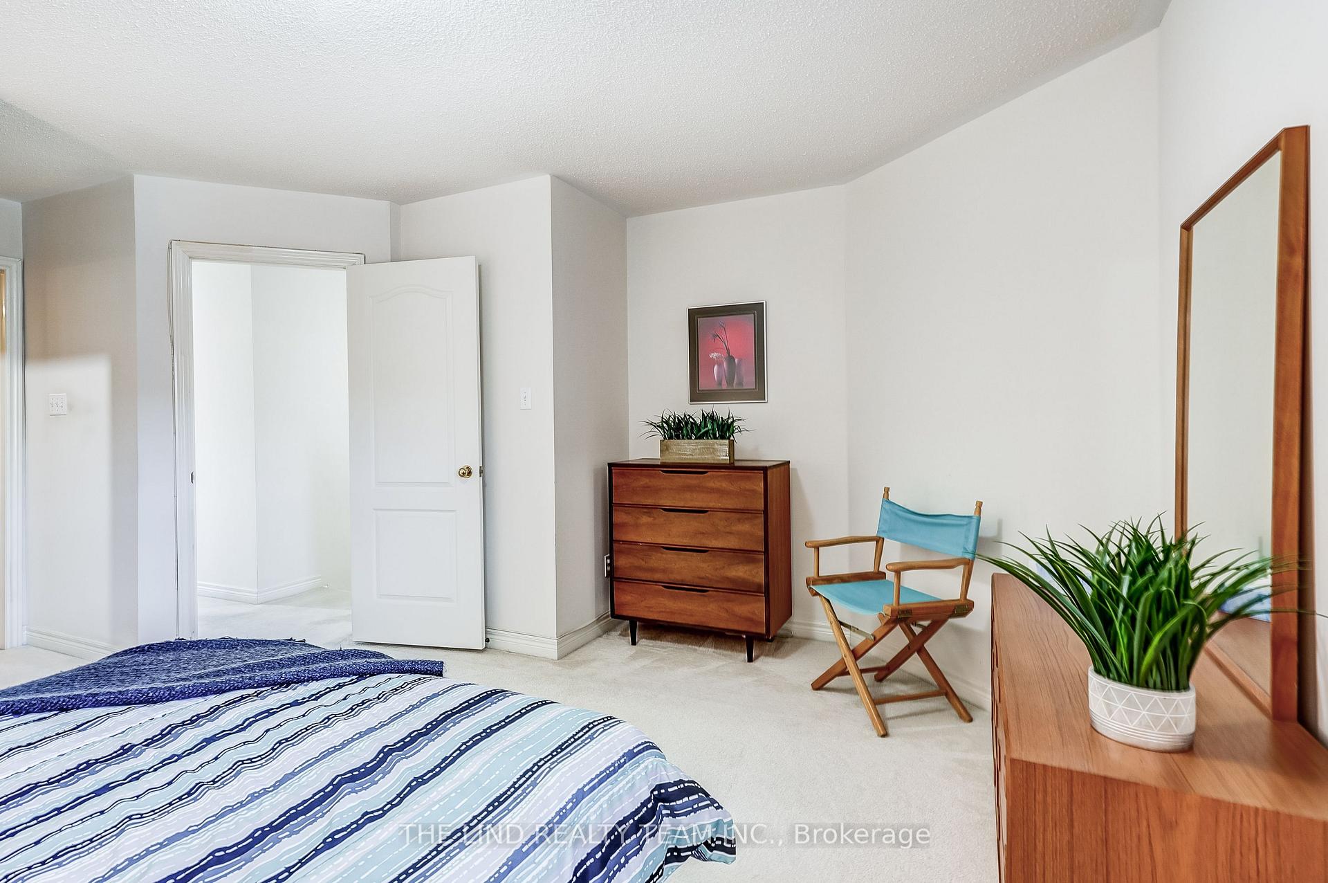 Photo 33 of 20 Hawtin Lane, Aurora, Aurora Grove — HOMEH