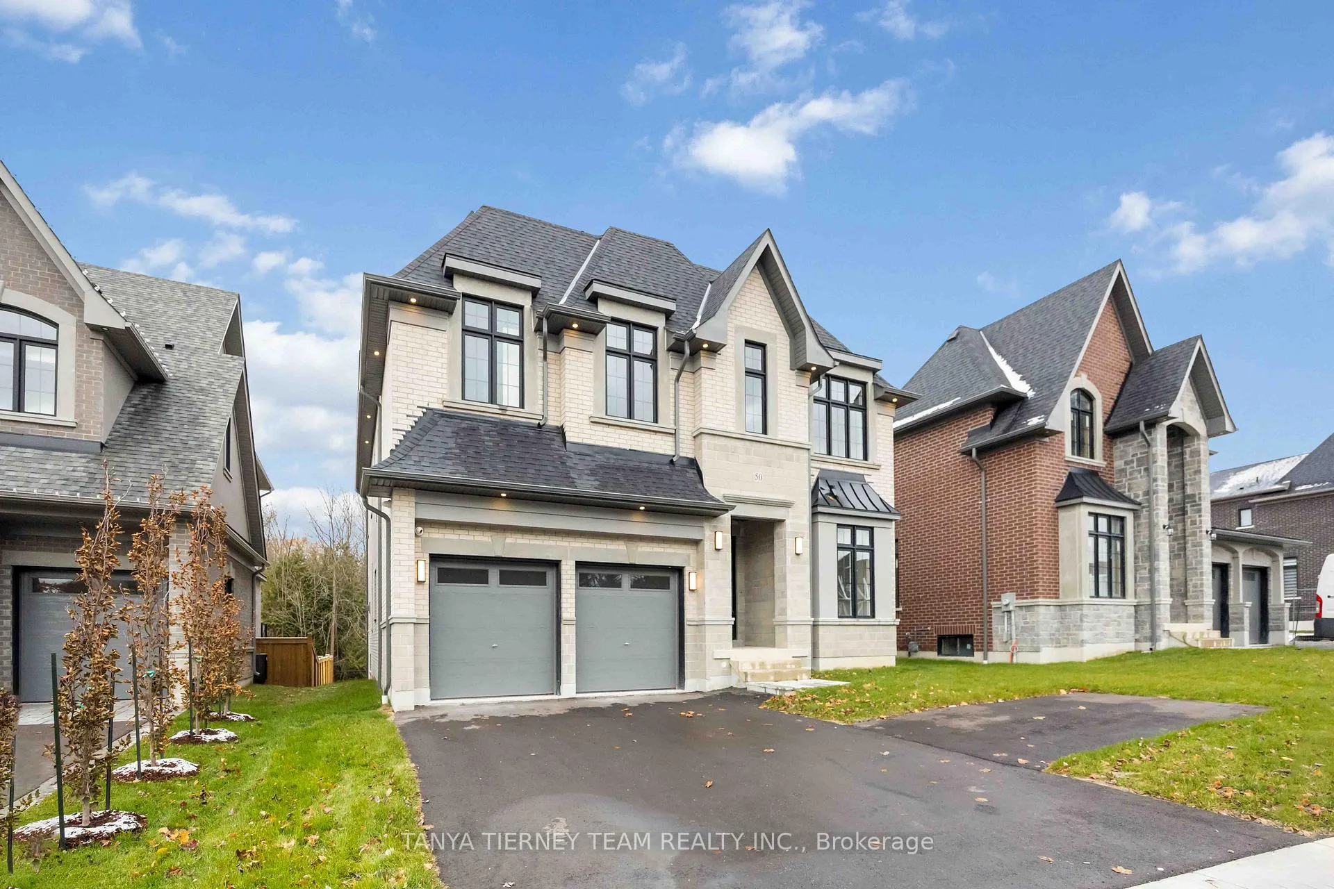 Photo 4 of 50 Carnwith Drive W, Whitby, Brooklin — HOMEH