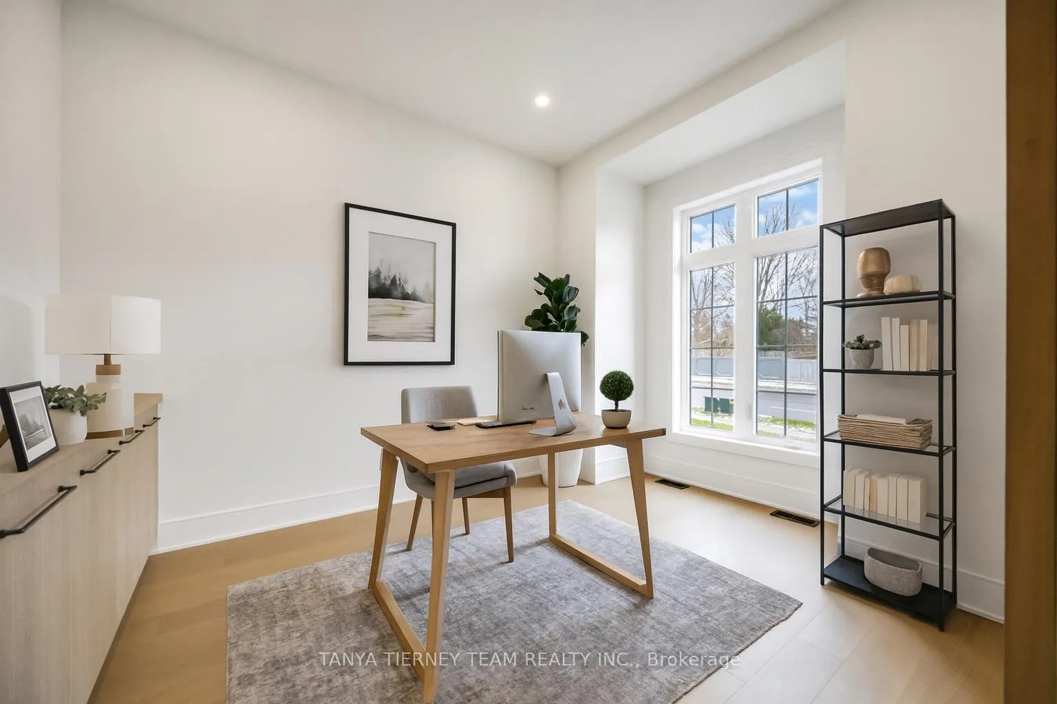 Photo 7 of 50 Carnwith Drive W, Whitby, Brooklin — HOMEH