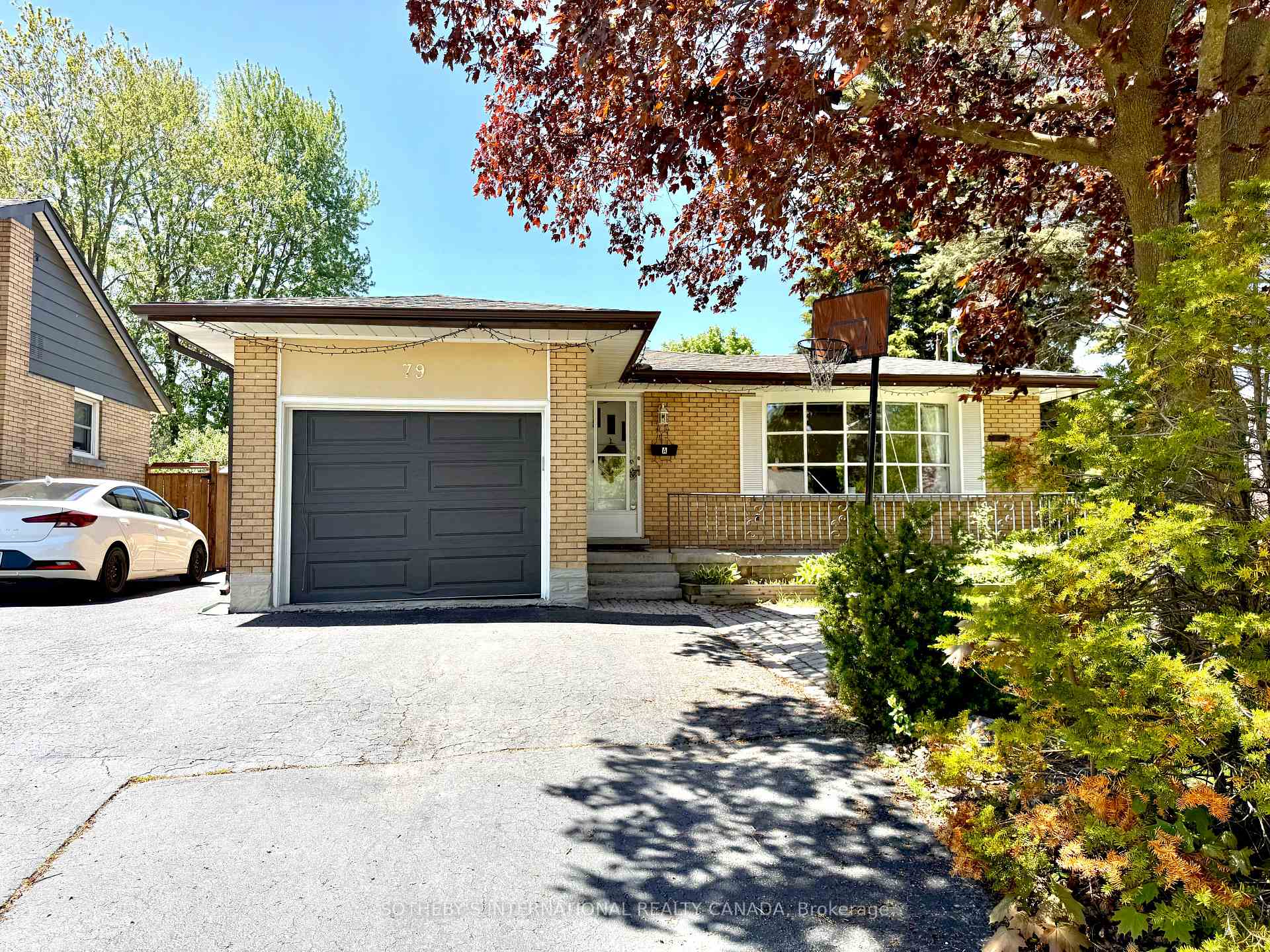 Photo 3 of 79 Ellis Crescent S, Waterloo, Uptown Waterloo — HOMEH