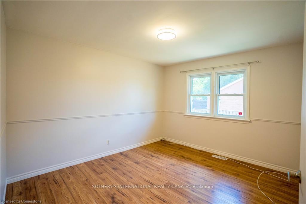Photo 15 of 79 Ellis Crescent S, Waterloo, Uptown Waterloo — HOMEH