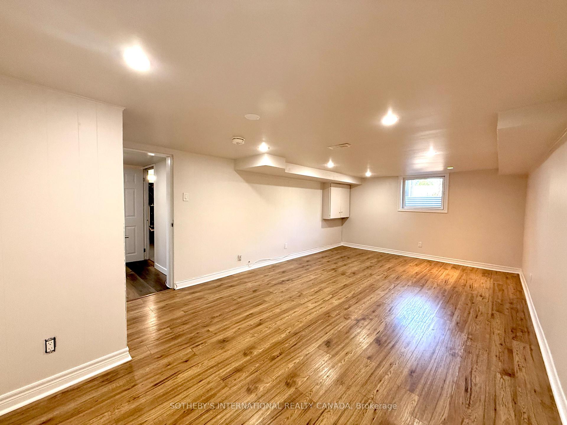 Photo 23 of 79 Ellis Crescent S, Waterloo, Uptown Waterloo — HOMEH