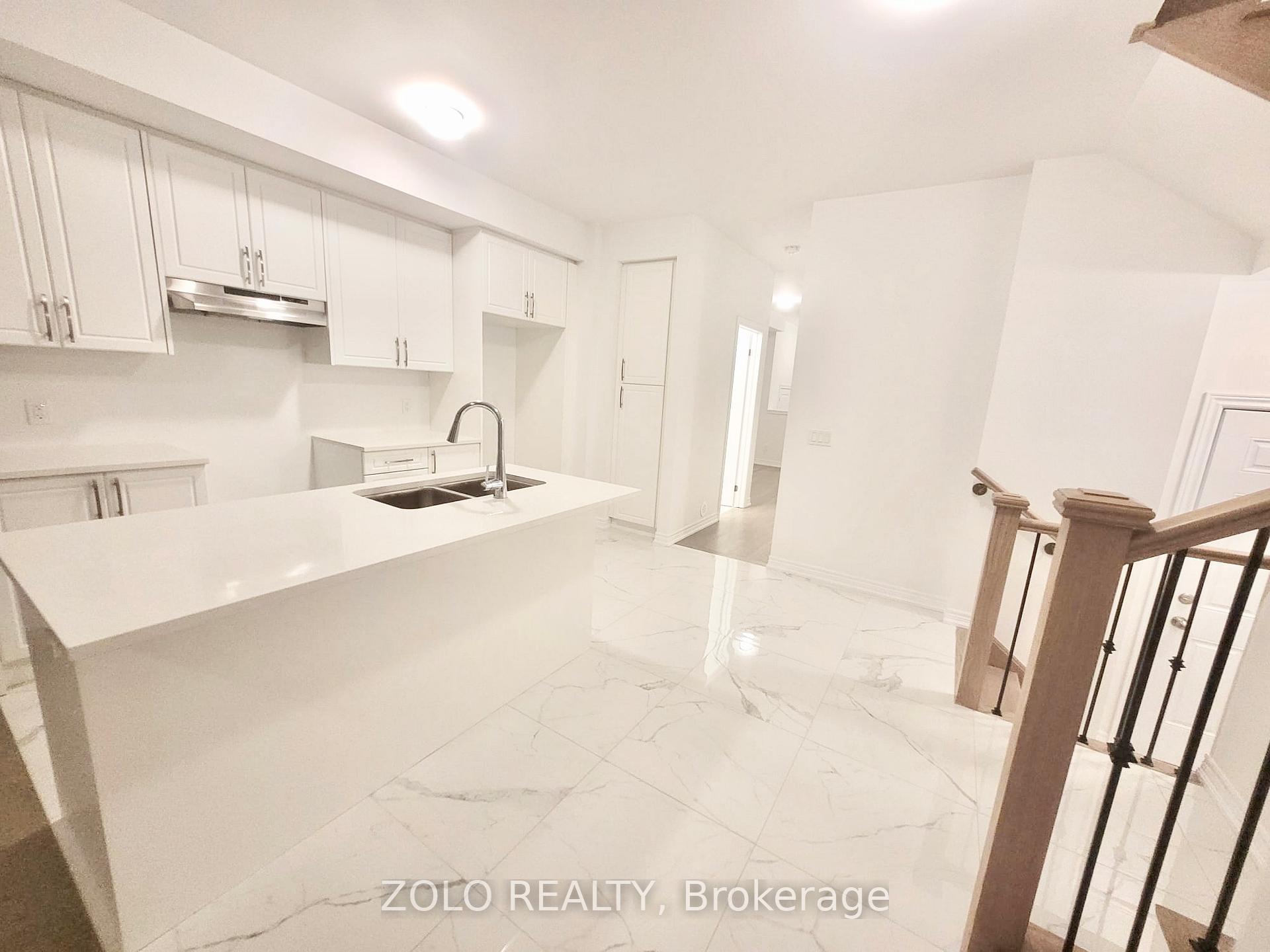 Photo 8 of 7 Sorbara Way, Whitby, Brooklin — HOMEH