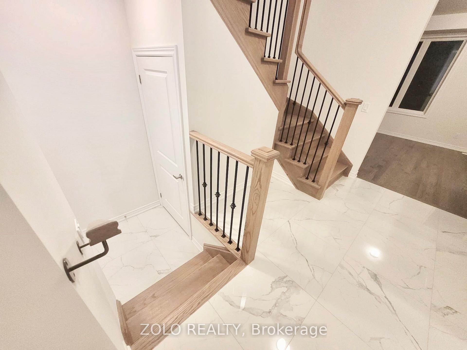 Photo 11 of 7 Sorbara Way, Whitby, Brooklin — HOMEH