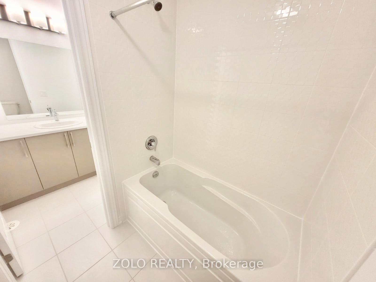 Photo 26 of 7 Sorbara Way, Whitby, Brooklin — HOMEH