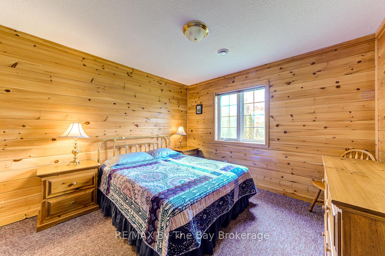 Photo 15 of 49 Cabin Crescent, Wasaga Beach — HOMEH