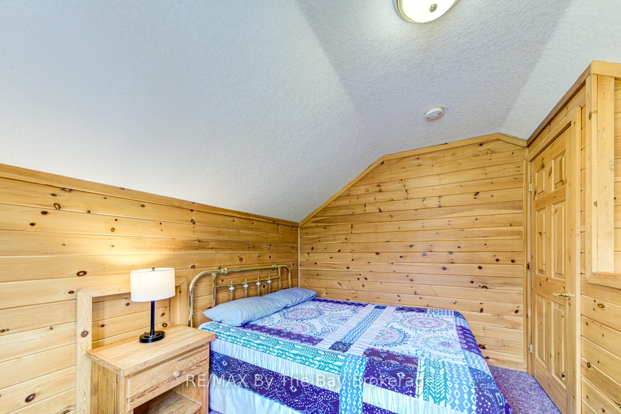 Photo 16 of 49 Cabin Crescent, Wasaga Beach — HOMEH