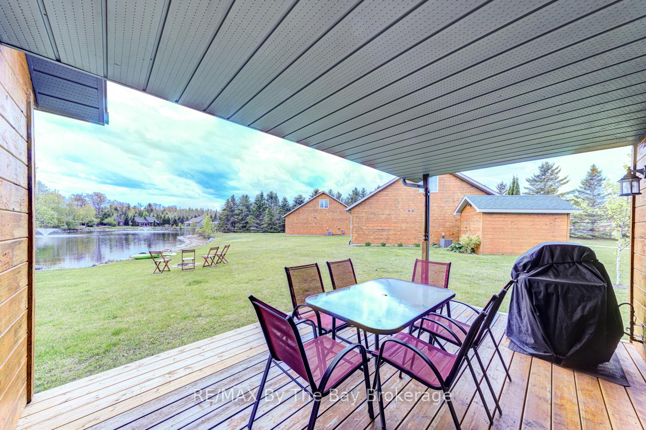 Photo 18 of 49 Cabin Crescent, Wasaga Beach — HOMEH