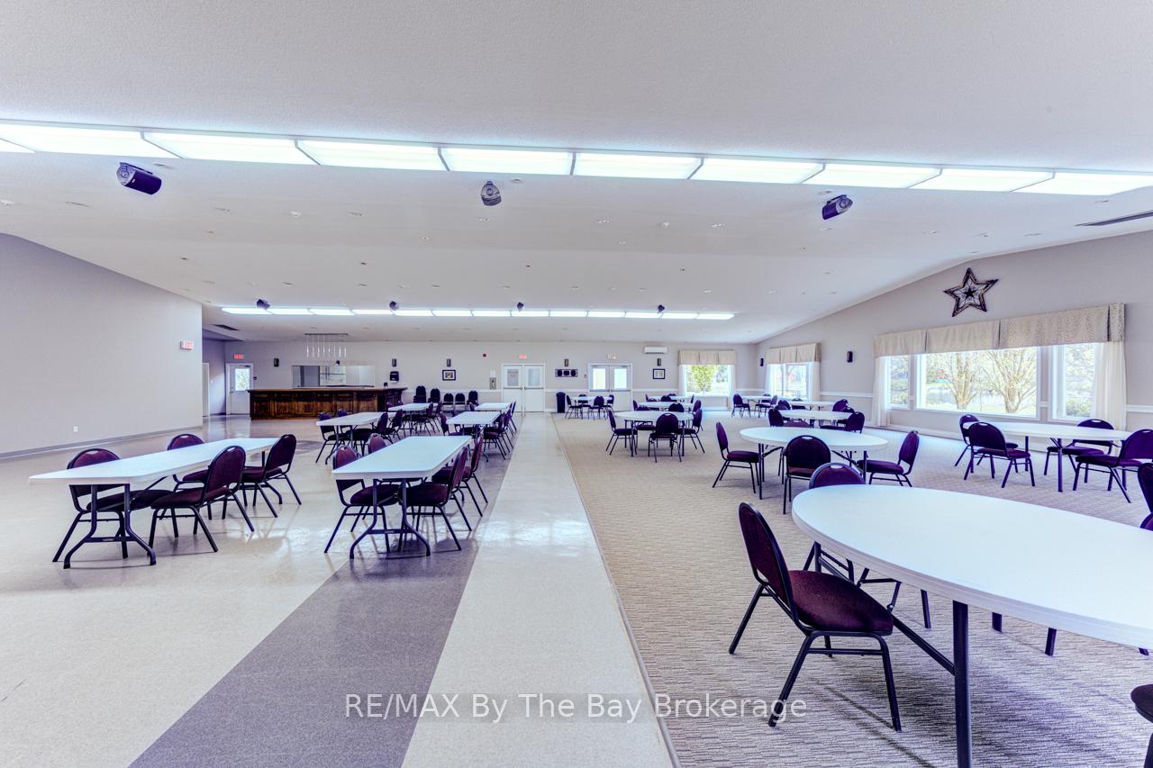 Photo 27 of 49 Cabin Crescent, Wasaga Beach — HOMEH