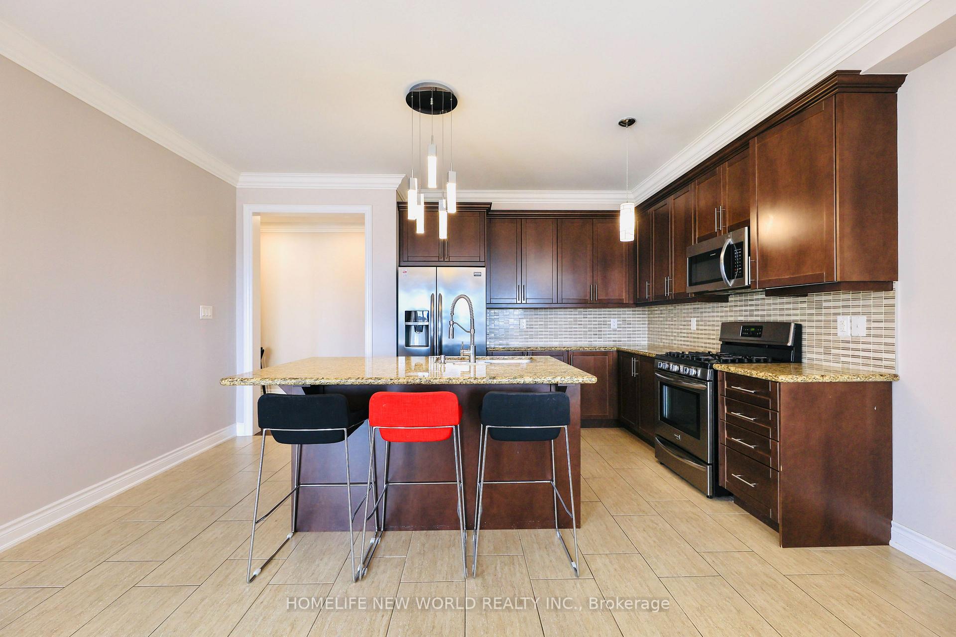 Photo 11 of 77 Cranbrook Crescent, Vaughan, Kleinburg — HOMEH