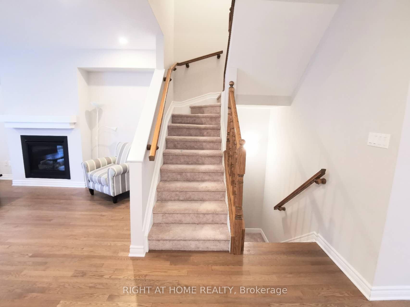Photo 4 of 2452 Waterlilly Way, Ottawa, Barrhaven - Heritage Park — HOMEH