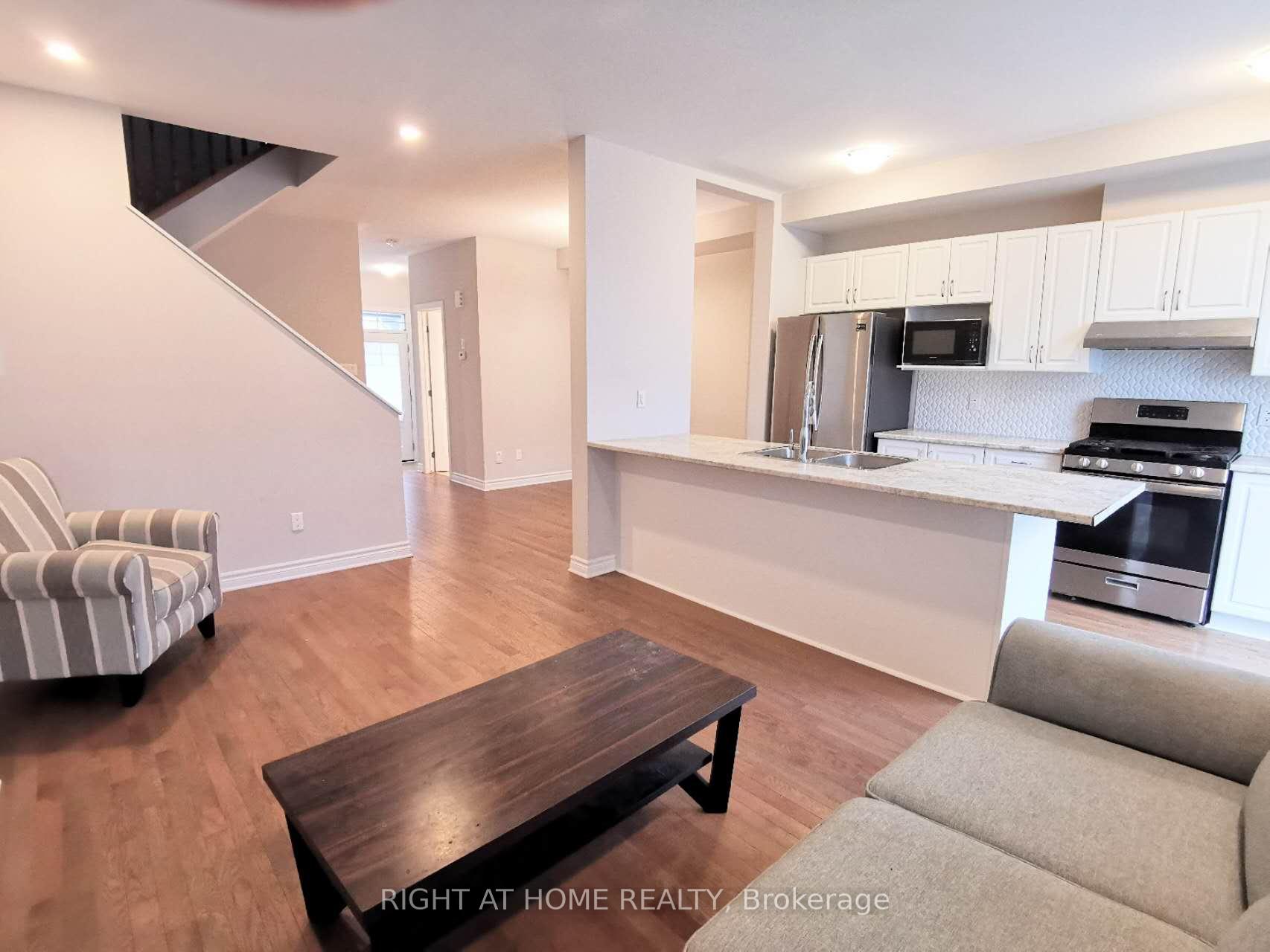 Photo 9 of 2452 Waterlilly Way, Ottawa, Barrhaven - Heritage Park — HOMEH