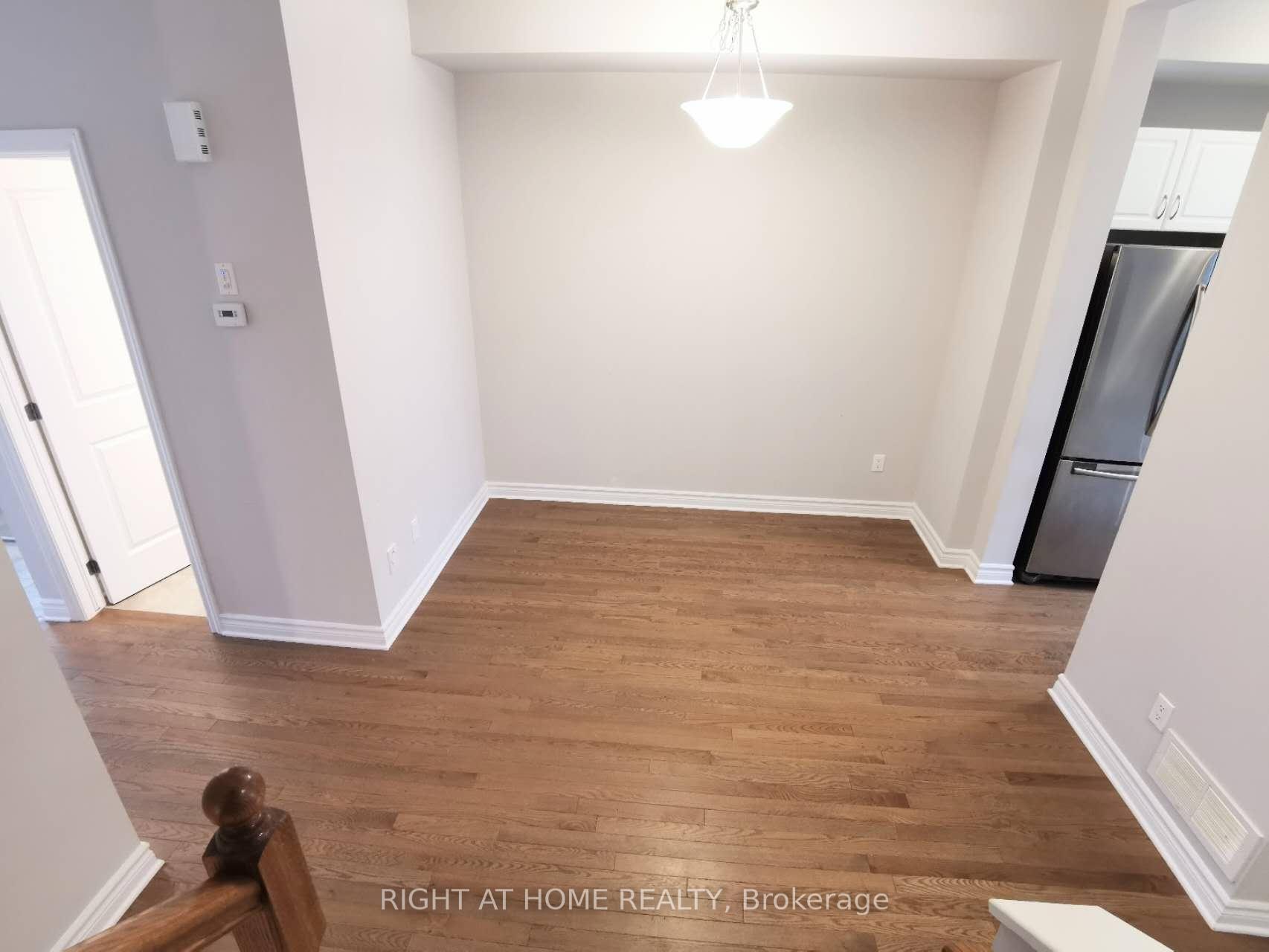 Photo 11 of 2452 Waterlilly Way, Ottawa, Barrhaven - Heritage Park — HOMEH