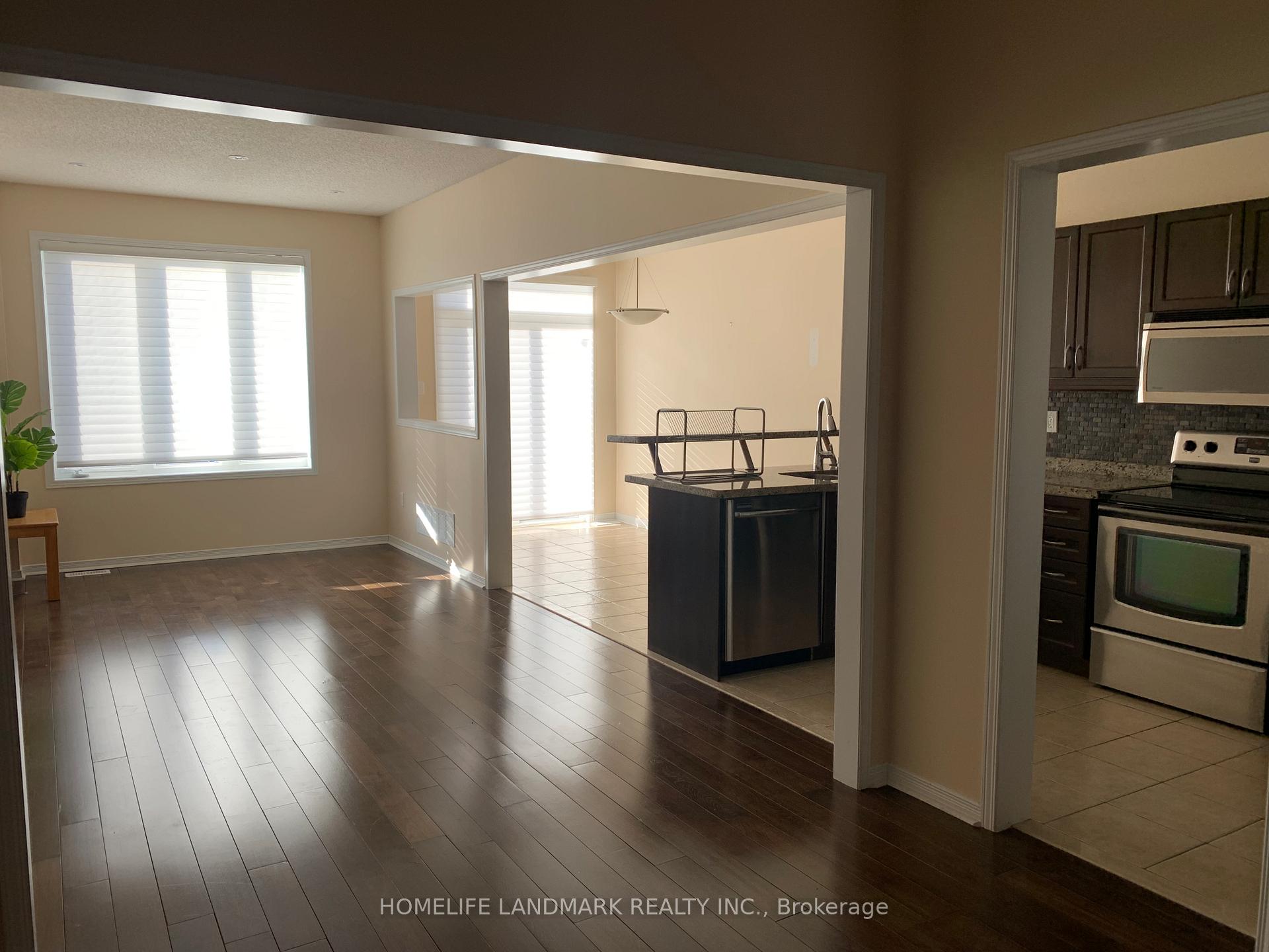 Photo 4 of 117 Catalpa Crescent, Vaughan, Patterson — HOMEH