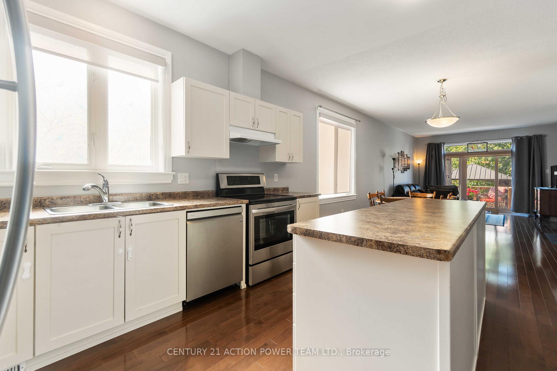 Photo 17 of 77 Desmond Trudeau Drive, Arnprior — HOMEH