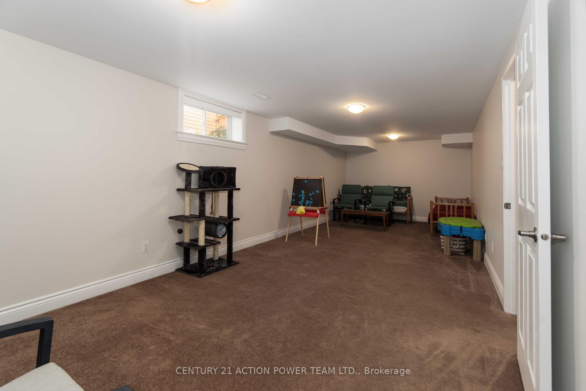Photo 31 of 77 Desmond Trudeau Drive, Arnprior — HOMEH