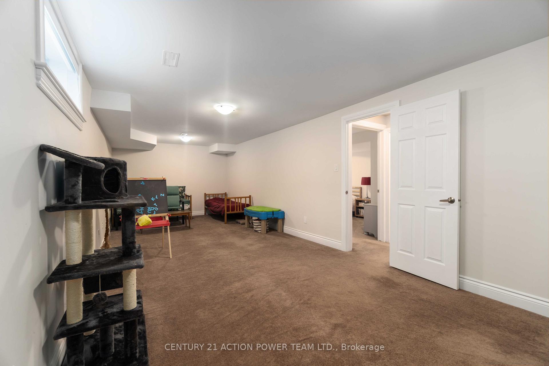Photo 35 of 77 Desmond Trudeau Drive, Arnprior — HOMEH