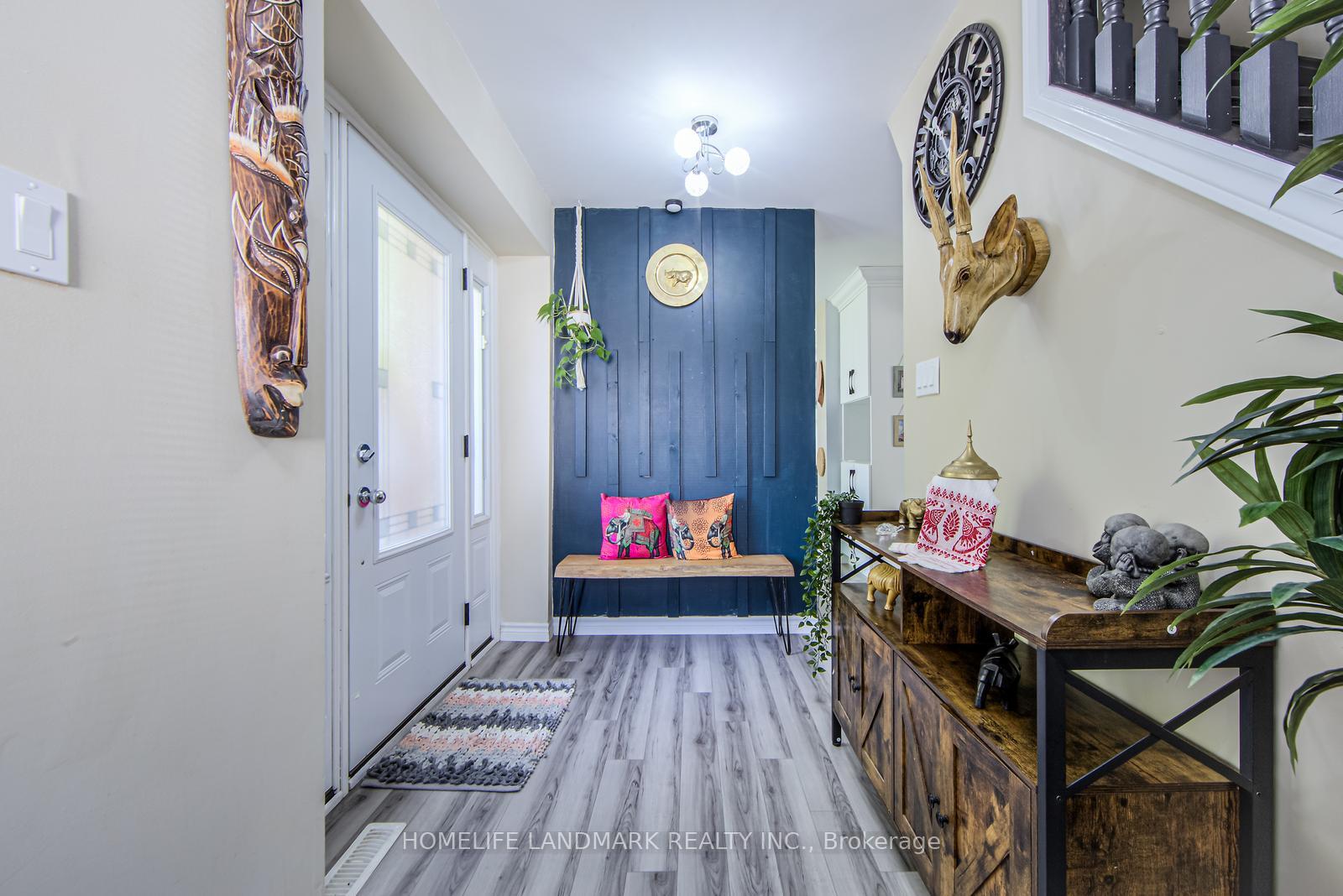 Photo 4 of 915 Harding Street, Whitby, Downtown Whitby — HOMEH