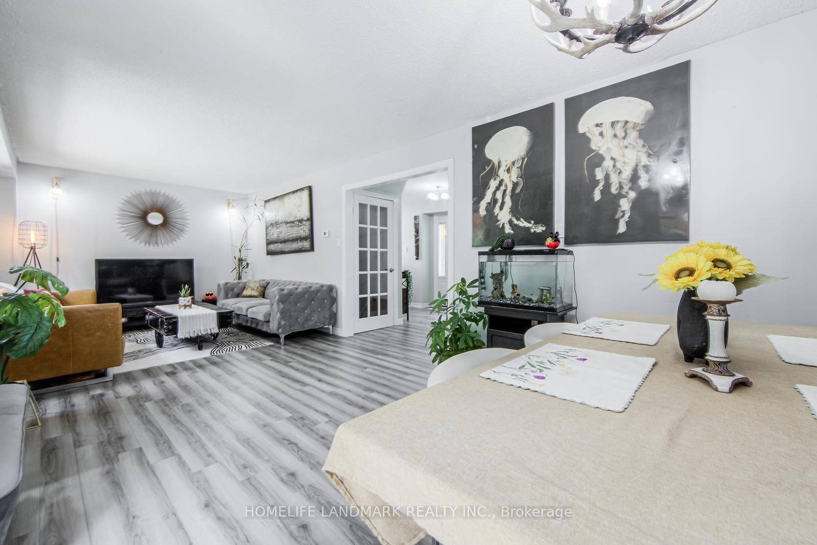 Photo 11 of 915 Harding Street, Whitby, Downtown Whitby — HOMEH