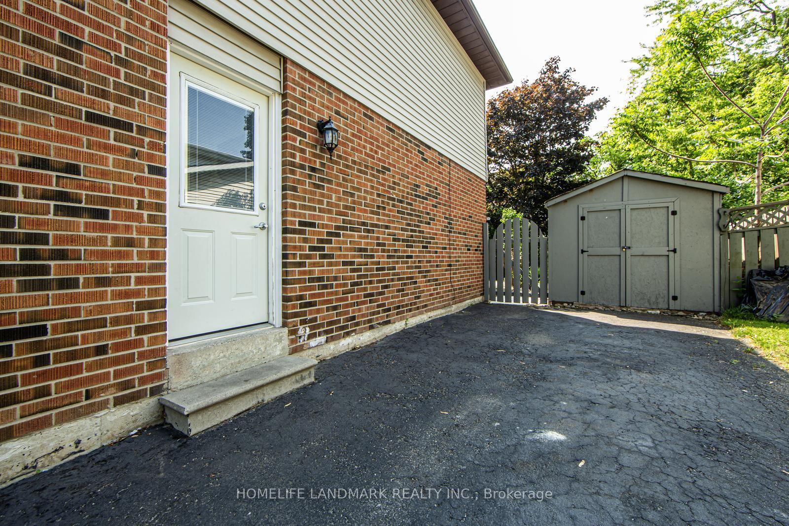 Photo 29 of 915 Harding Street, Whitby, Downtown Whitby — HOMEH