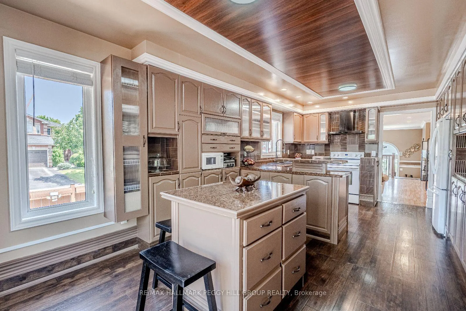 Photo 2 of 68 Coughlin Road, Barrie, Holly — HOMEH