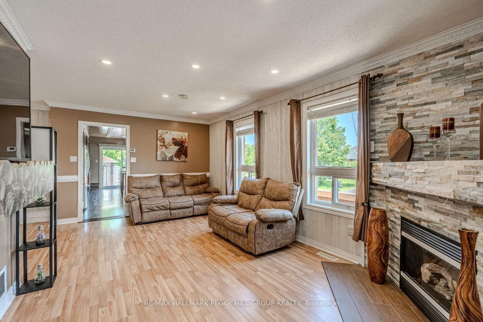 Photo 6 of 68 Coughlin Road, Barrie, Holly — HOMEH