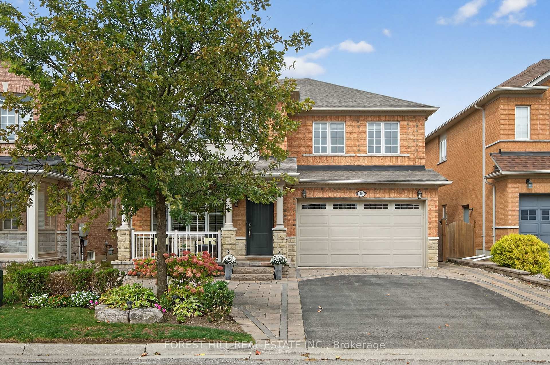 Front of 10 Mendel Crescent