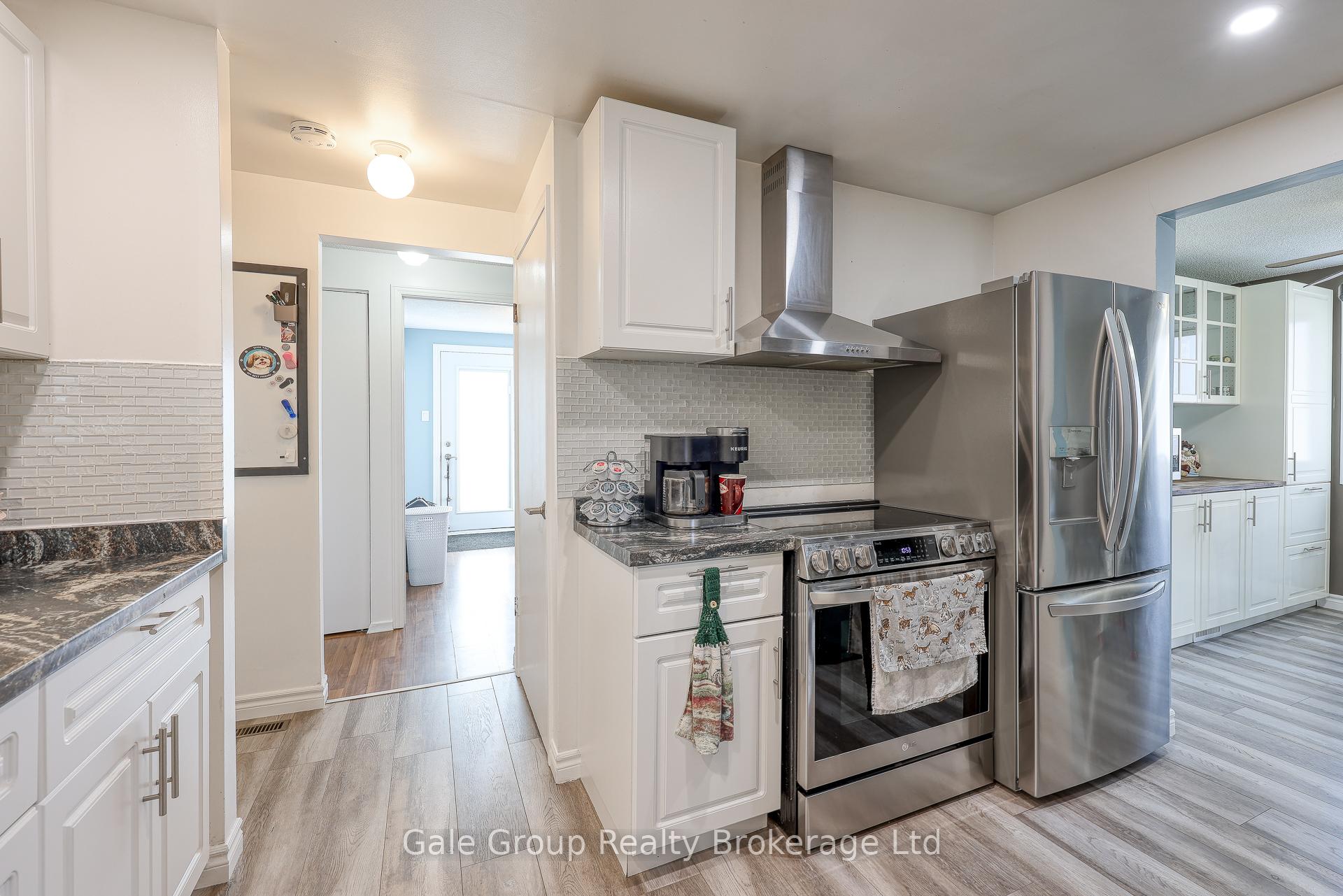 Photo 13 of 235 Huntingdon Crescent, Waterloo — HOMEH