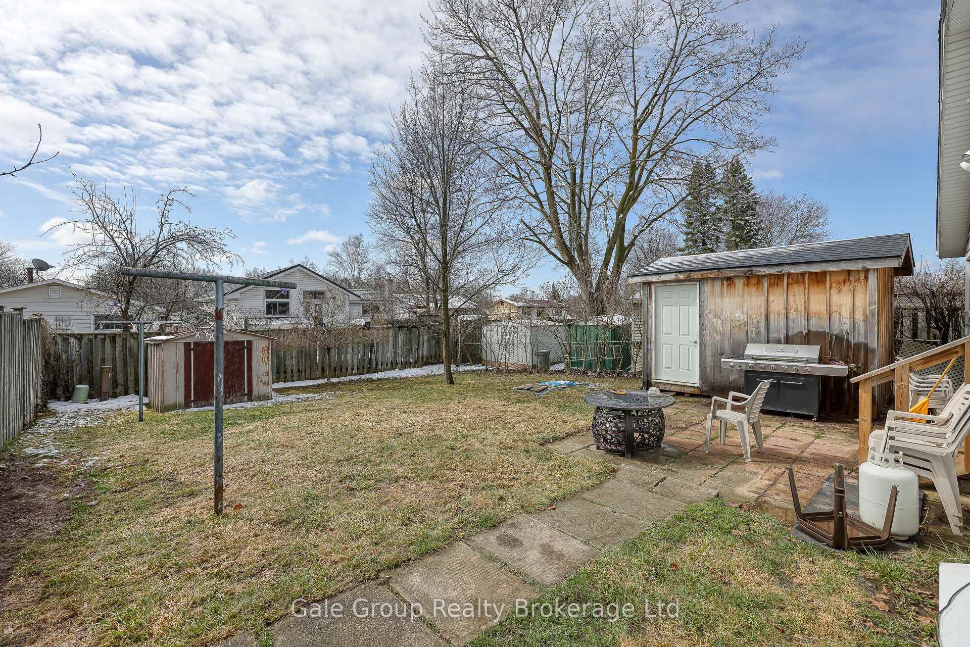 Photo 31 of 235 Huntingdon Crescent, Waterloo — HOMEH