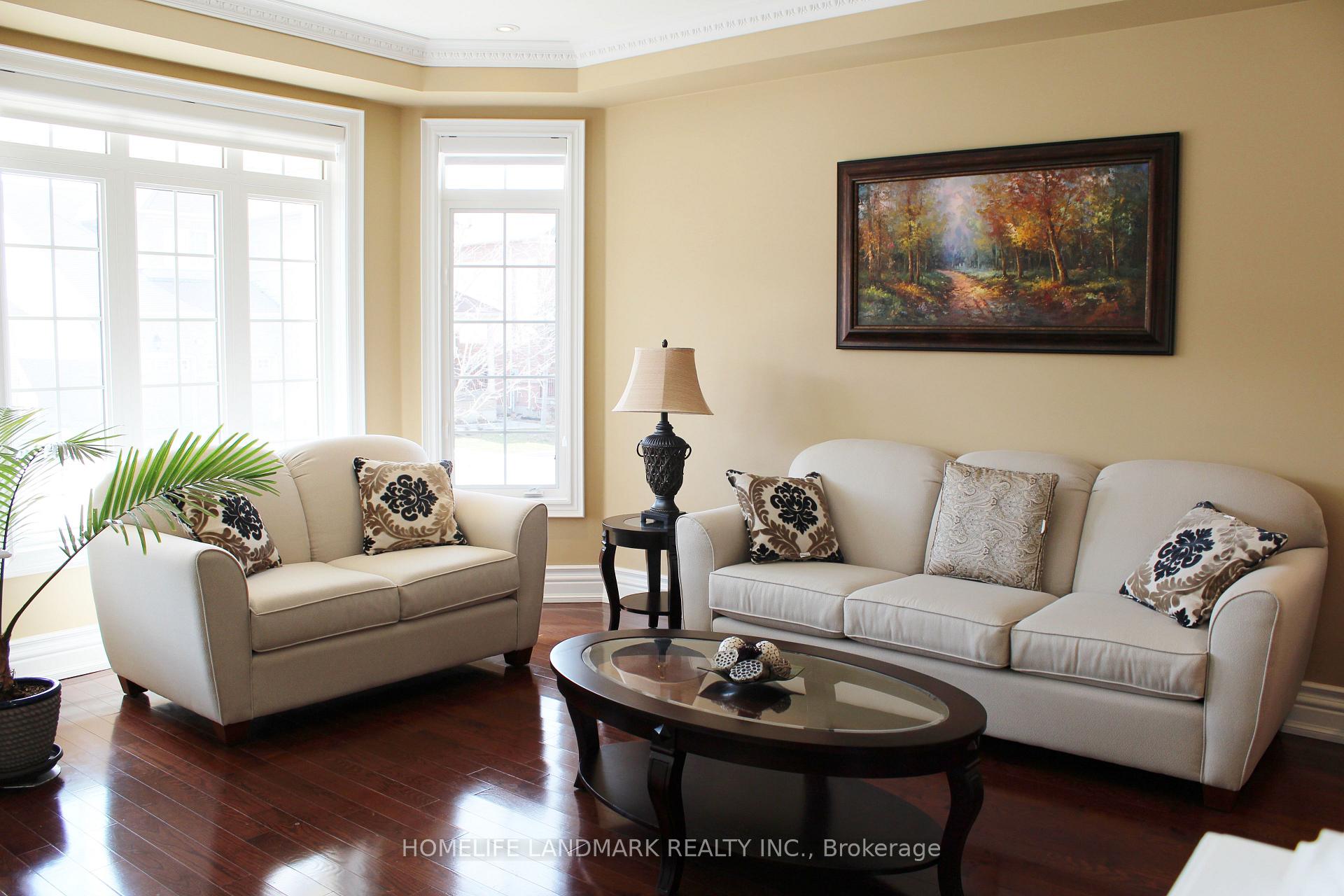 Photo 2 of 39 Siena Drive, Vaughan, Vellore Village — HOMEH