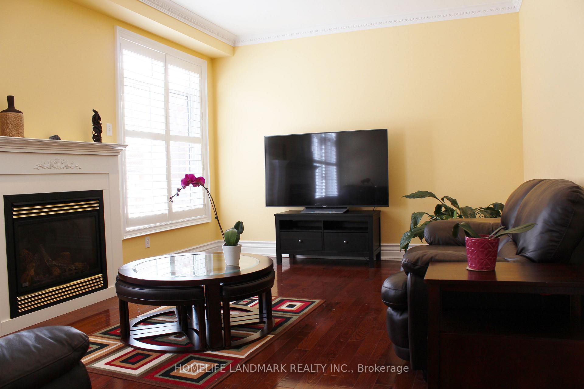 Photo 6 of 39 Siena Drive, Vaughan, Vellore Village — HOMEH