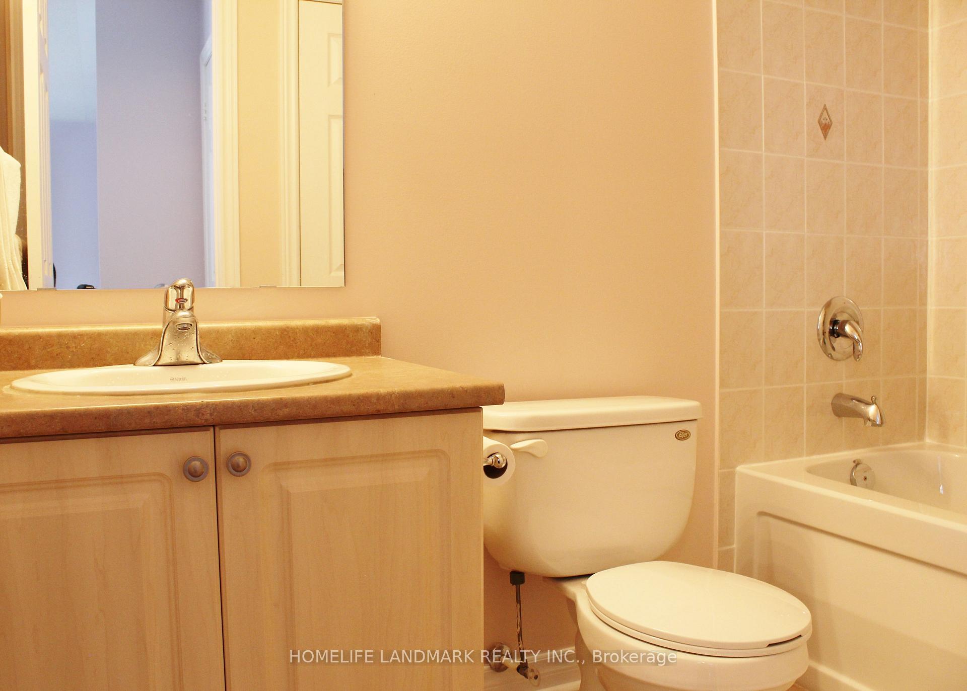Photo 10 of 39 Siena Drive, Vaughan, Vellore Village — HOMEH