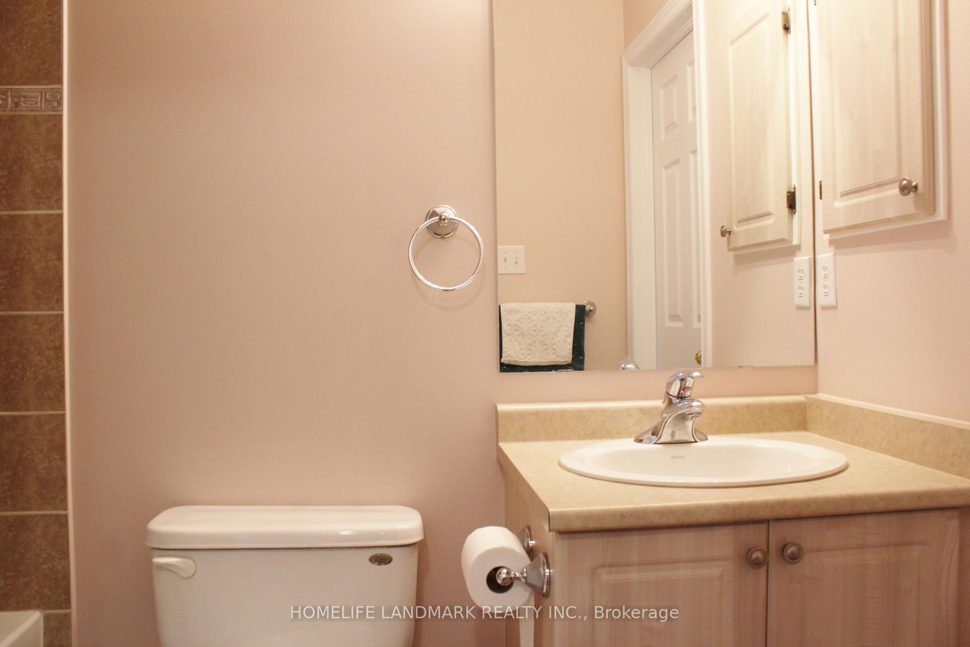 Photo 13 of 39 Siena Drive, Vaughan, Vellore Village — HOMEH