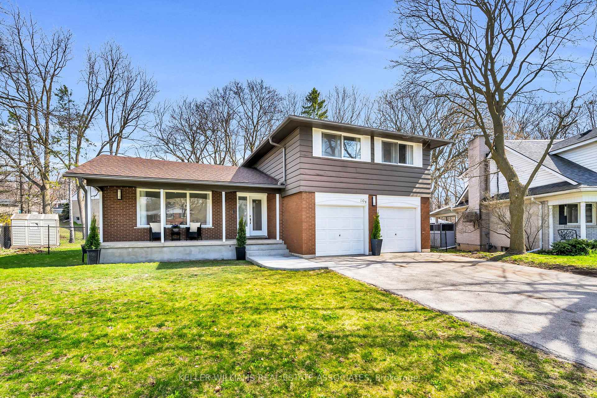 Front of 104 Cardinal Crescent S