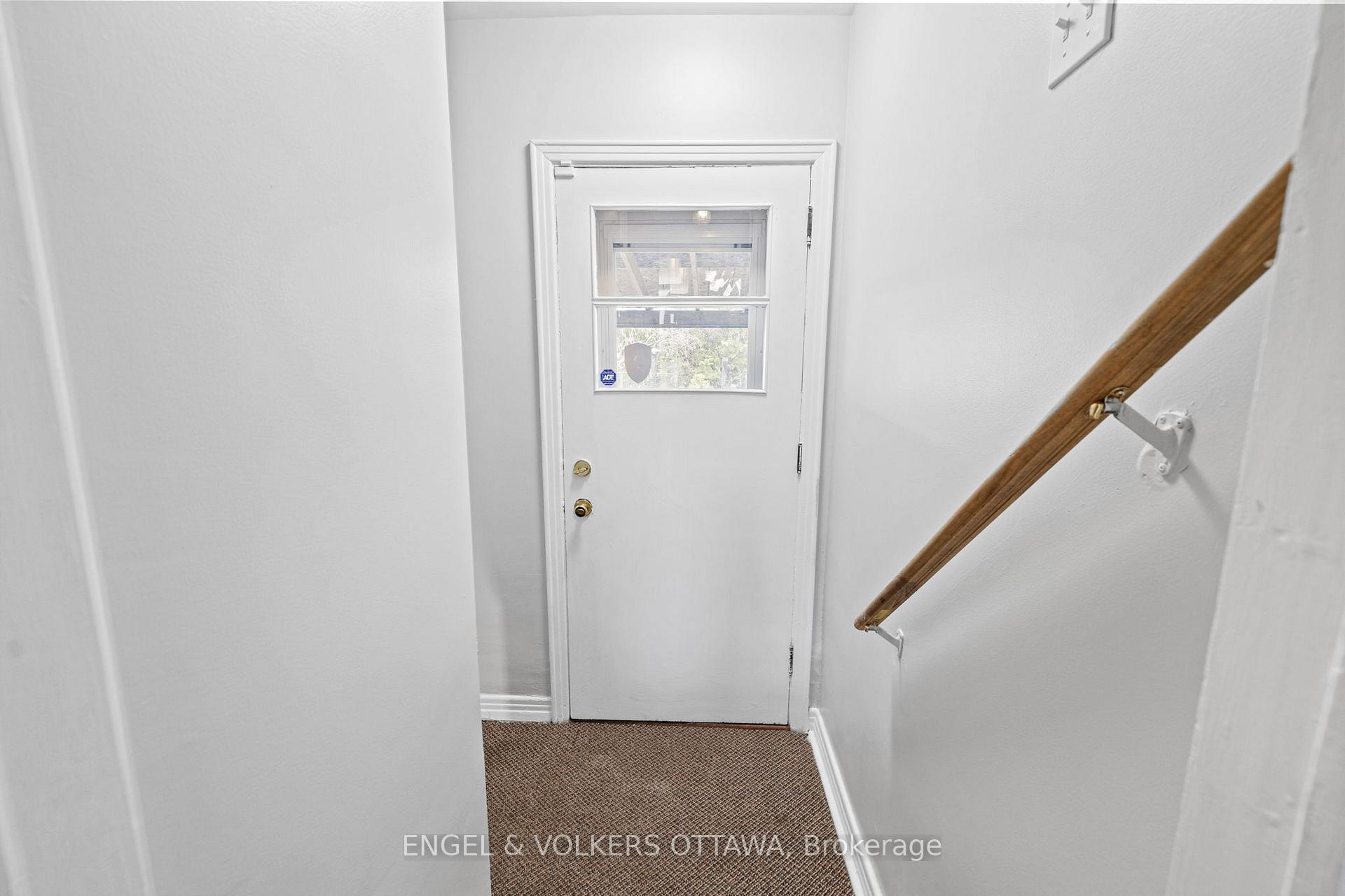 Photo 20 of 2124 Blossom Drive, Ottawa, Applewood Acres — HOMEH