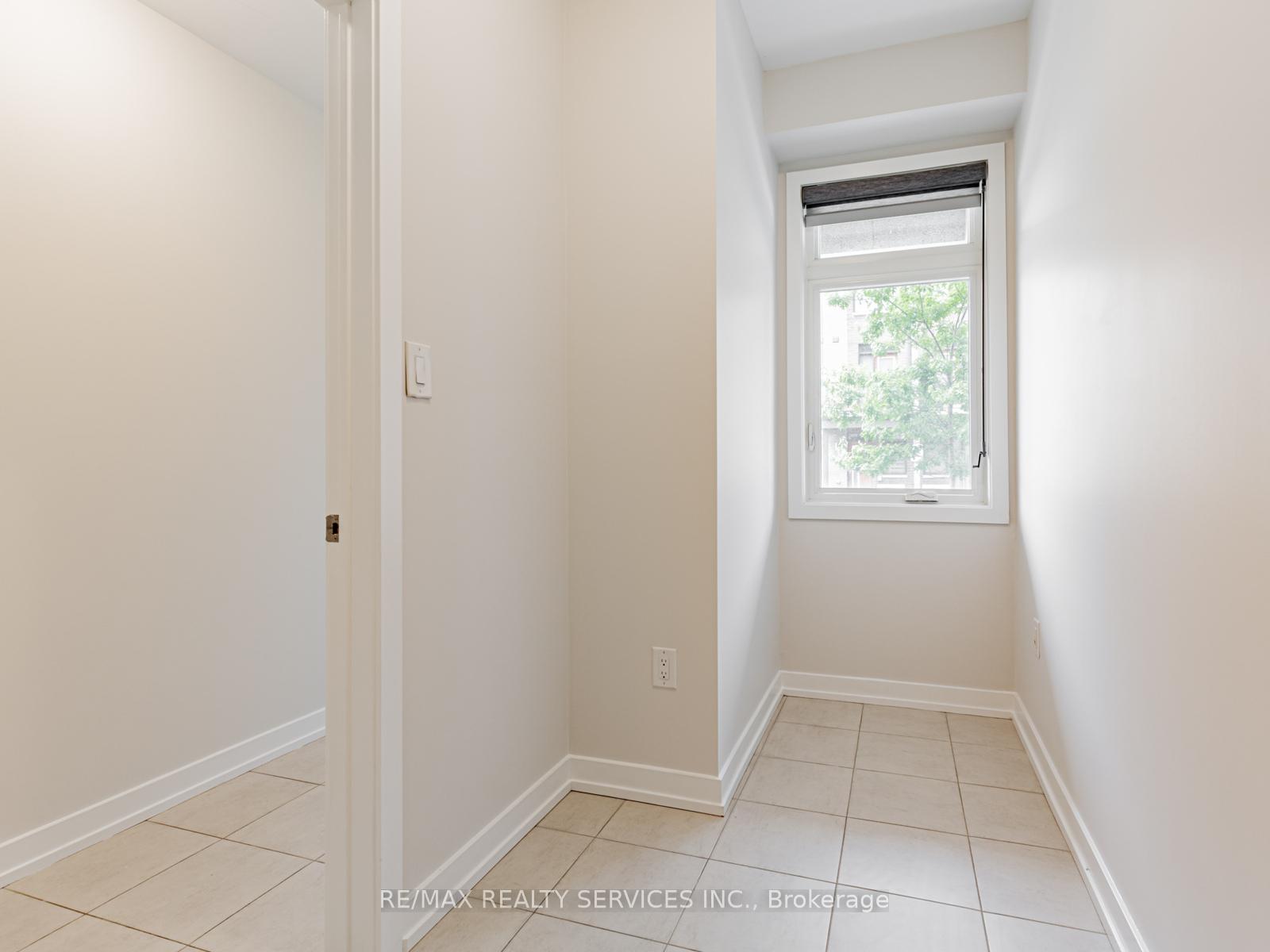 Photo 4 of 5 Lachine Street, Vaughan, Vaughan Grove — HOMEH