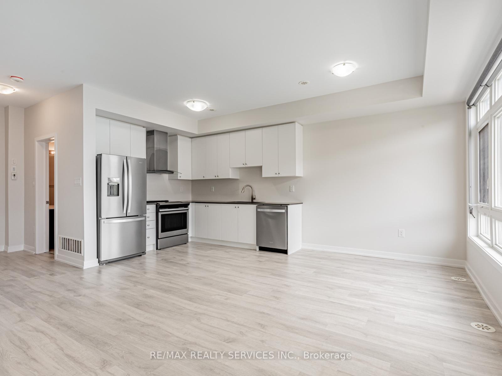 Photo 7 of 5 Lachine Street, Vaughan, Vaughan Grove — HOMEH