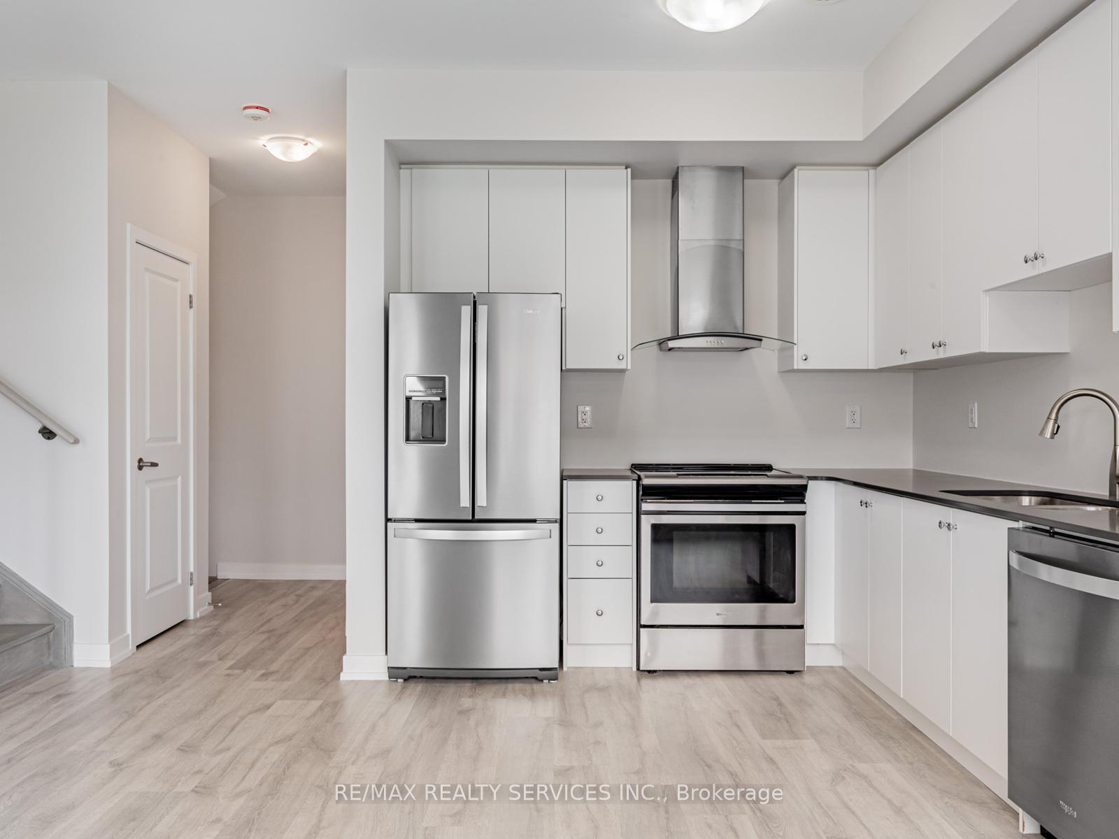 Photo 9 of 5 Lachine Street, Vaughan, Vaughan Grove — HOMEH