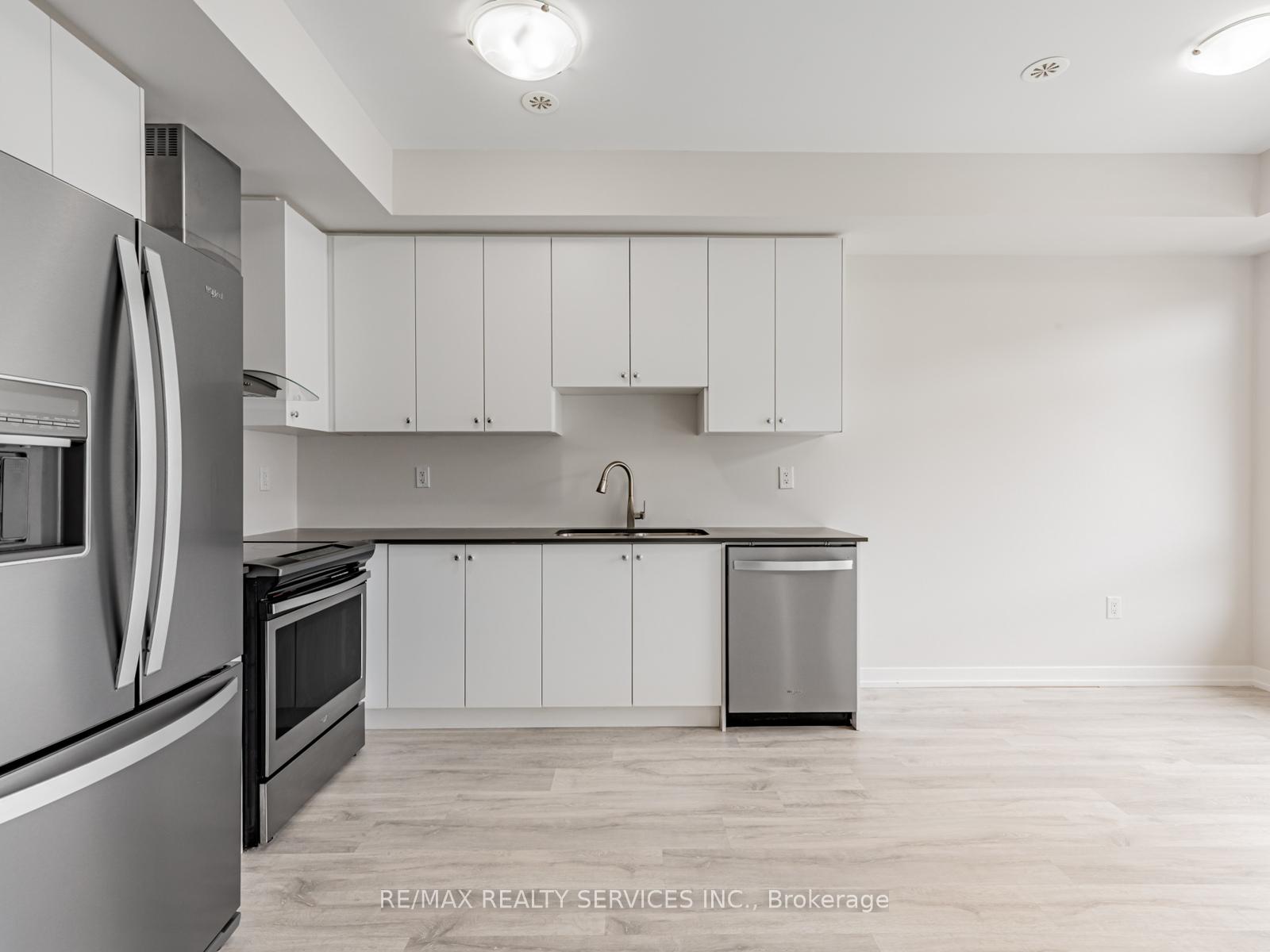 Photo 11 of 5 Lachine Street, Vaughan, Vaughan Grove — HOMEH