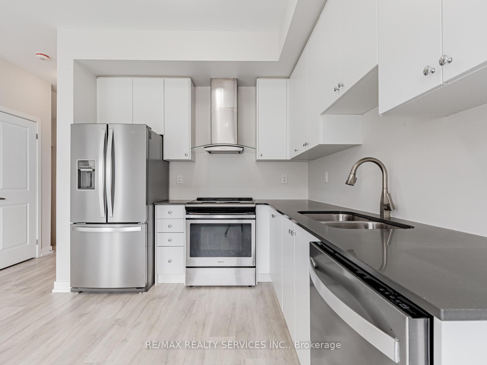 Photo 23 of 5 Lachine Street, Vaughan, Vaughan Grove — HOMEH