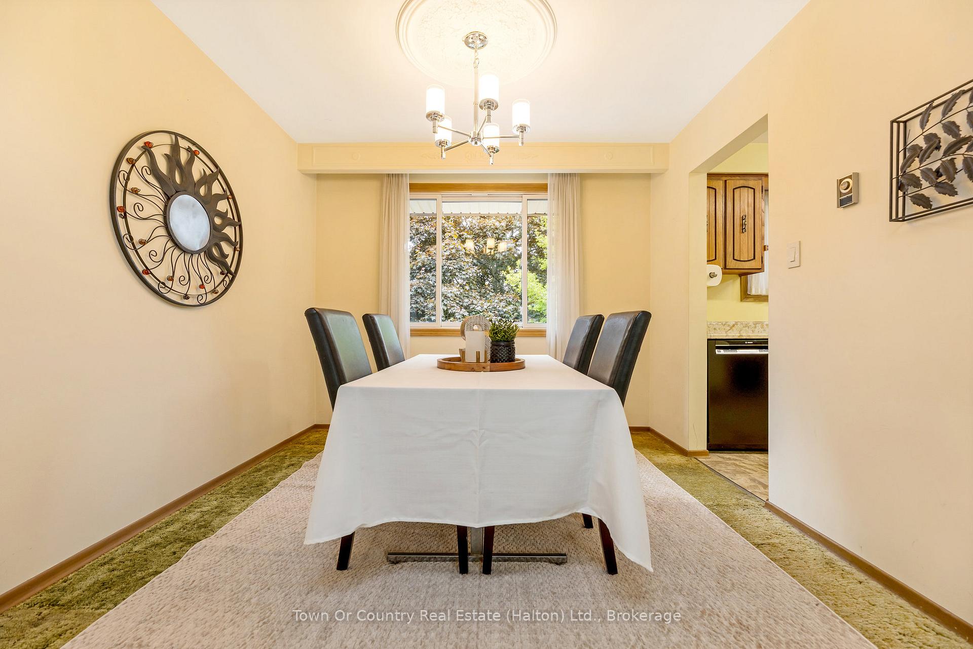 Photo 11 of 370 Roselawn Place, Waterloo — HOMEH