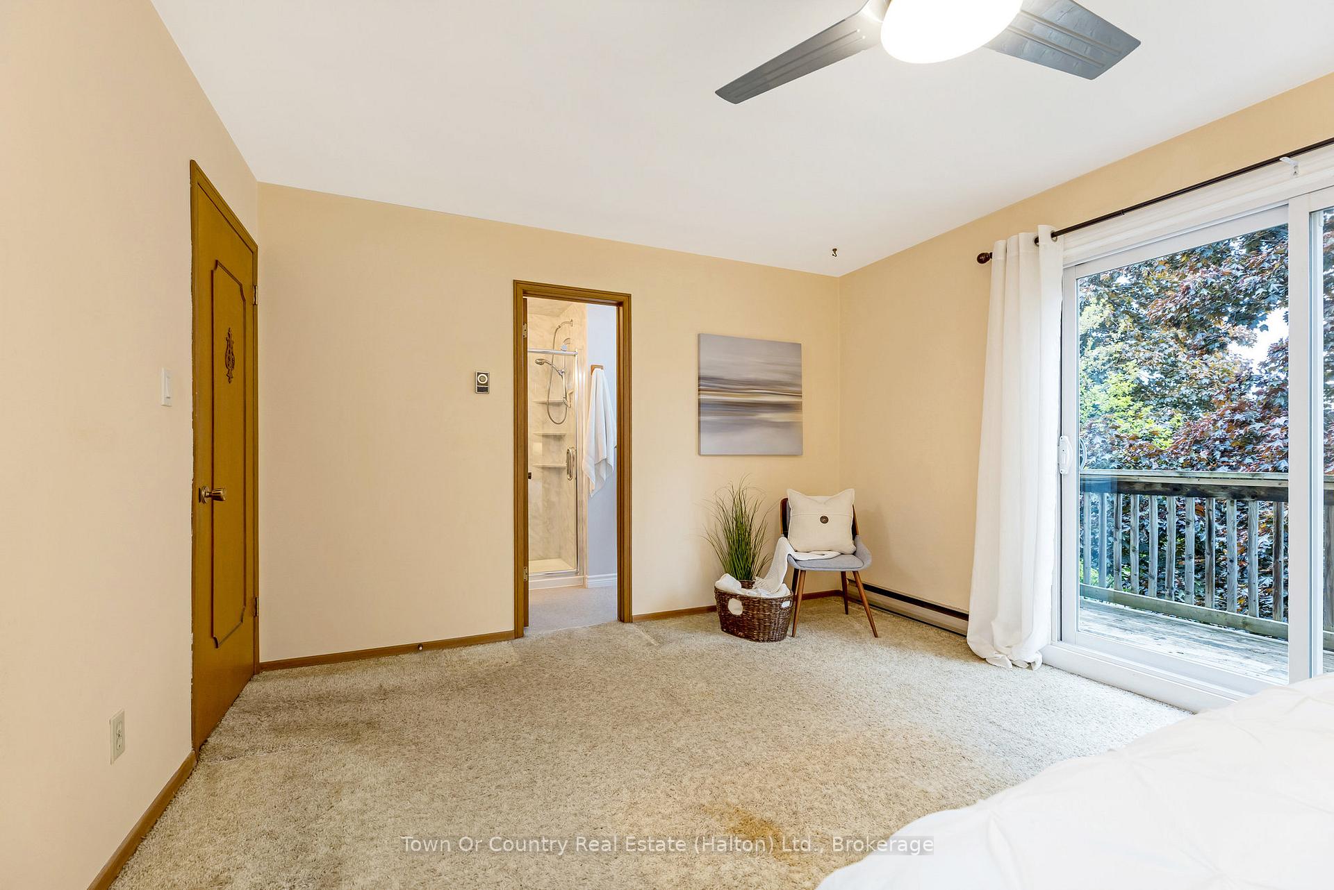 Photo 15 of 370 Roselawn Place, Waterloo — HOMEH