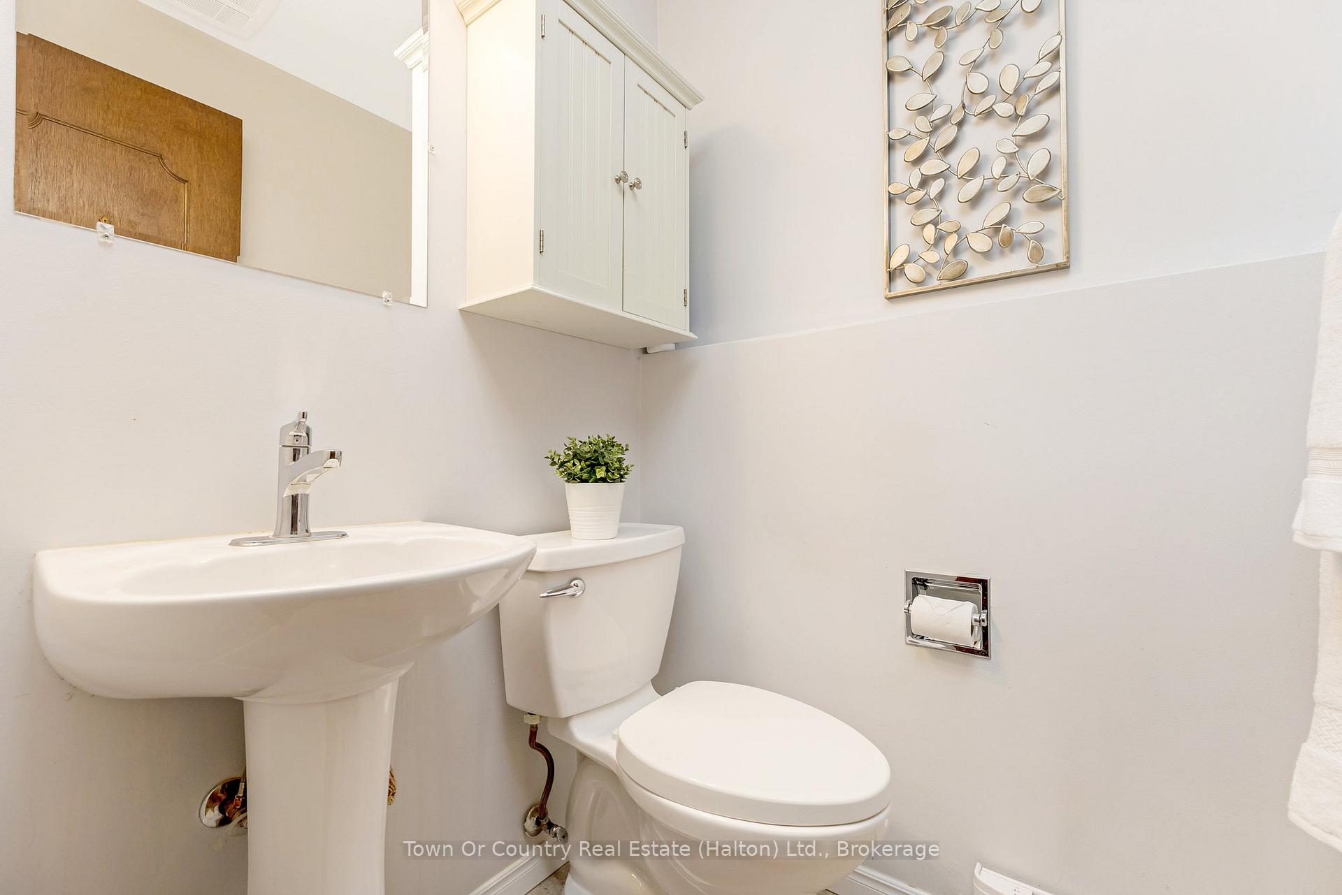 Photo 26 of 370 Roselawn Place, Waterloo — HOMEH