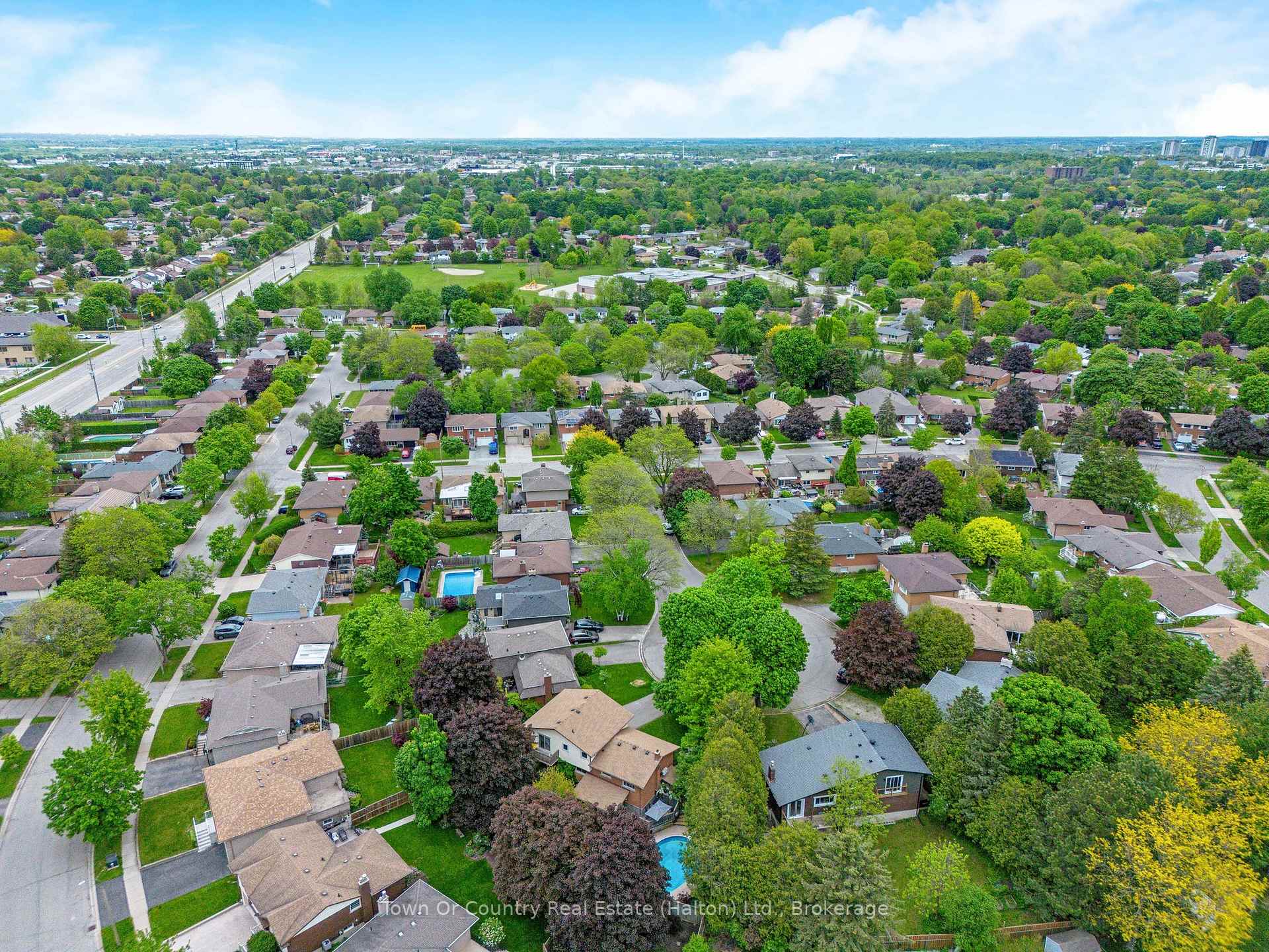Photo 39 of 370 Roselawn Place, Waterloo — HOMEH