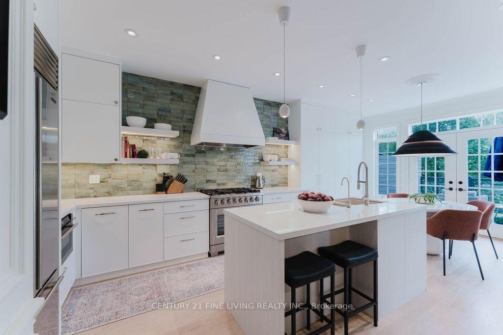 Photo 11 of 96 Wolf Creek Crescent, Vaughan, Patterson — HOMEH